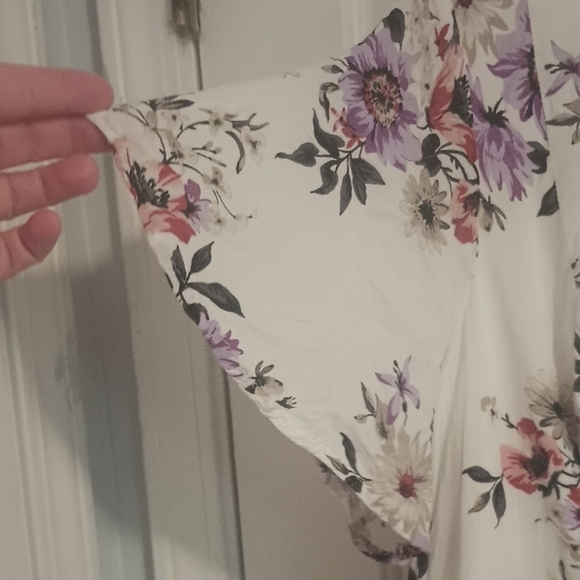 Torrid Floral Walkthrough Romper Size 20 - Picture 3 of 14